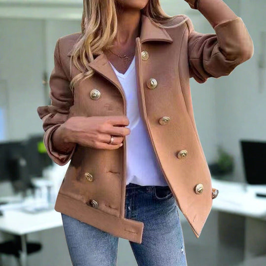 Heidi – Trendige Designerjacke mit goldenen Knöpfen