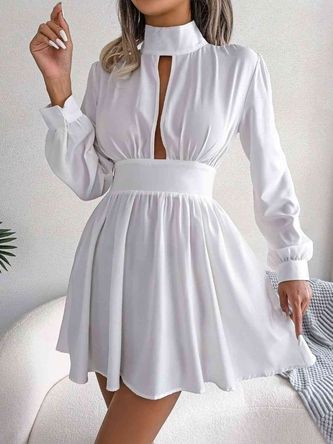 Heidi-Mode | Cutout Rollkragen A-Linie Mini Kleid