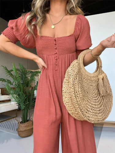 Rostfarbener Jumpsuit mit quadratischem Ausschnitt und gerafftem Oberteil