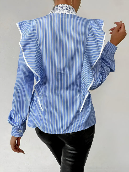 Heidi-Mode | Elegantes Gestreiftes Shirt mit Langen Ärmeln und Spitzen Details und Rüschen