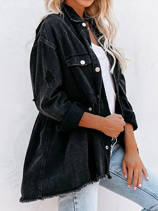 Denim Shacket mit fransigem Saum und distressed Look