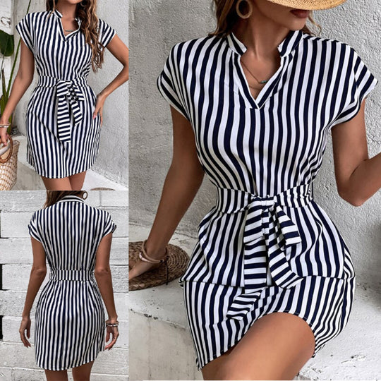 Heidi Mode | Ärmelloses gestreiftes Kleid mit Schnürsenkeln