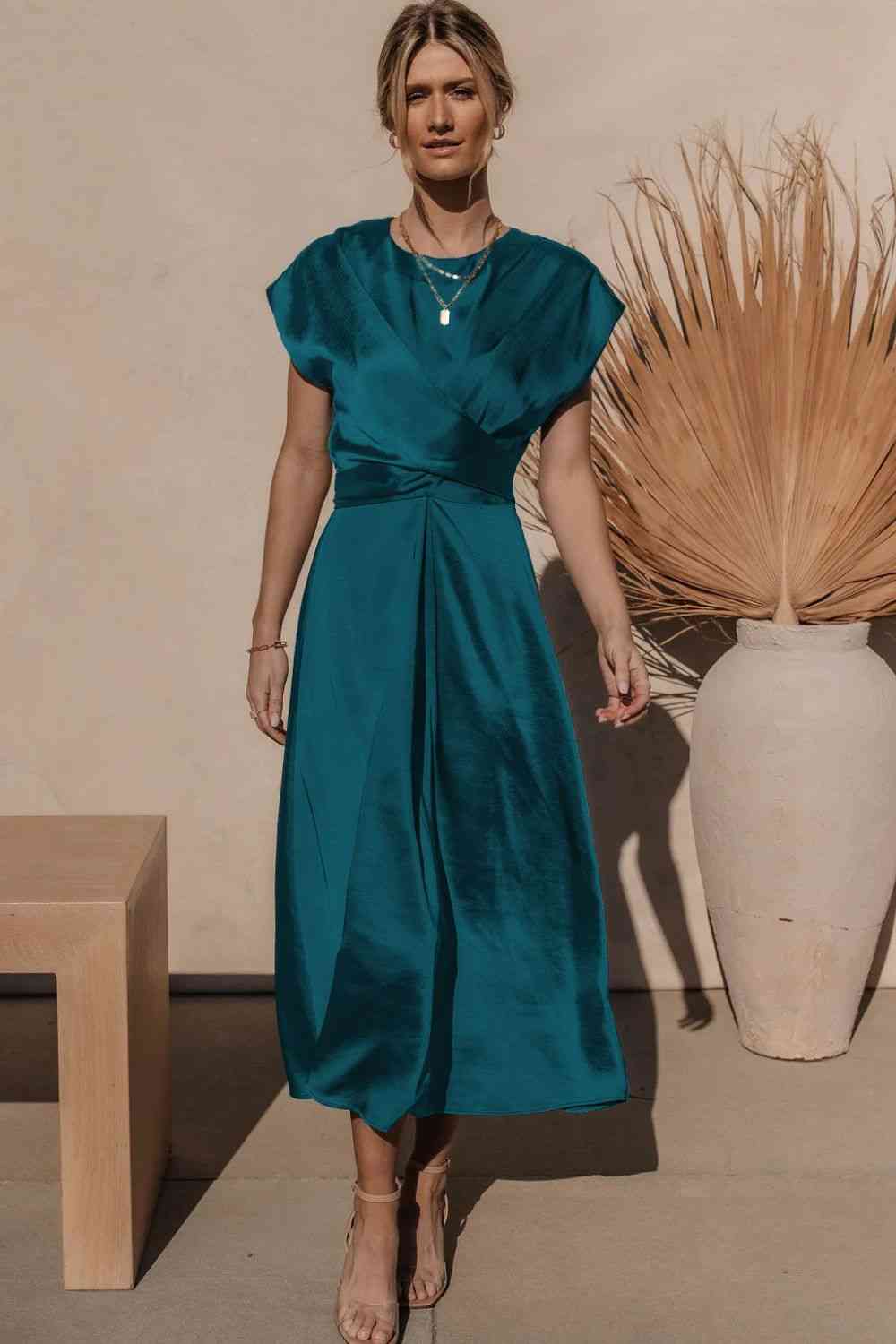 Heidi-Mode | Satin Cap Sleeve Tie Back Midi Kleid