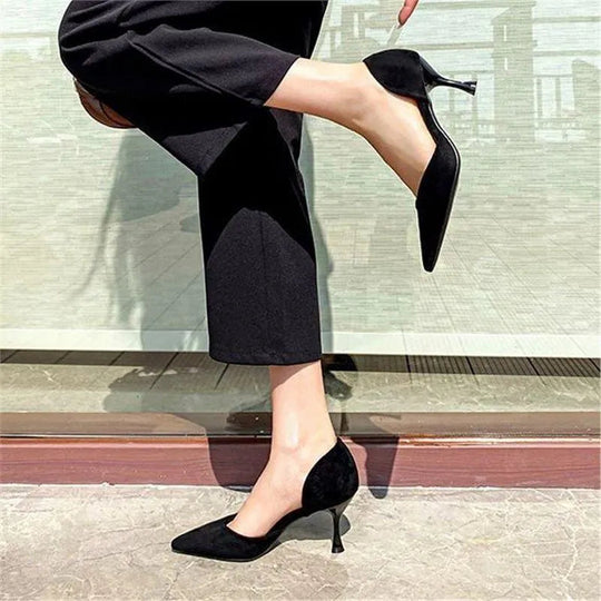 Heidi-Mode | Schwarze Spitzen High Heels mit Stilettoabsatz