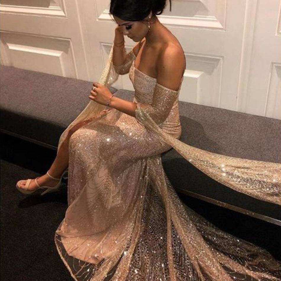 Exquisites braunes Kleid mit Schlitz