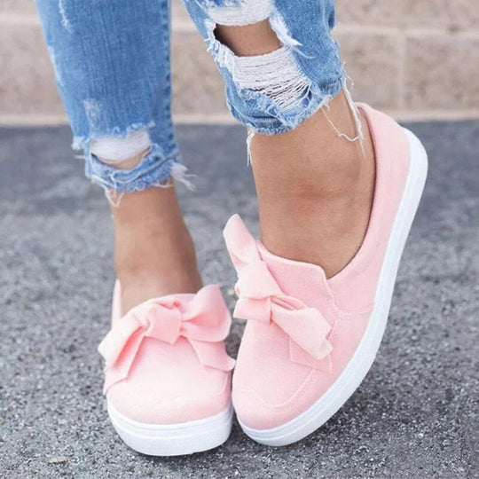 Schöne Schuhe mit Schleife