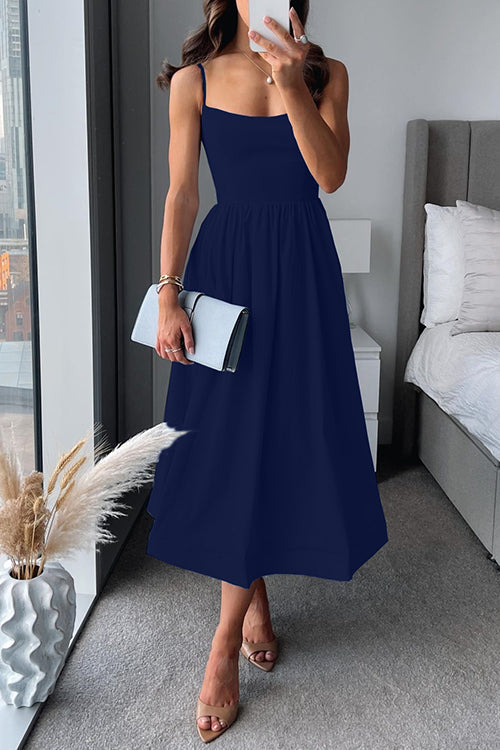 Midikleid in A-Linie mit Spaghettiträgern und Taille