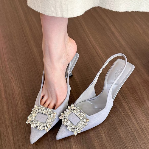 Heidi-Mode | Spitze Hochhackige Schuhe mit Strassdetails