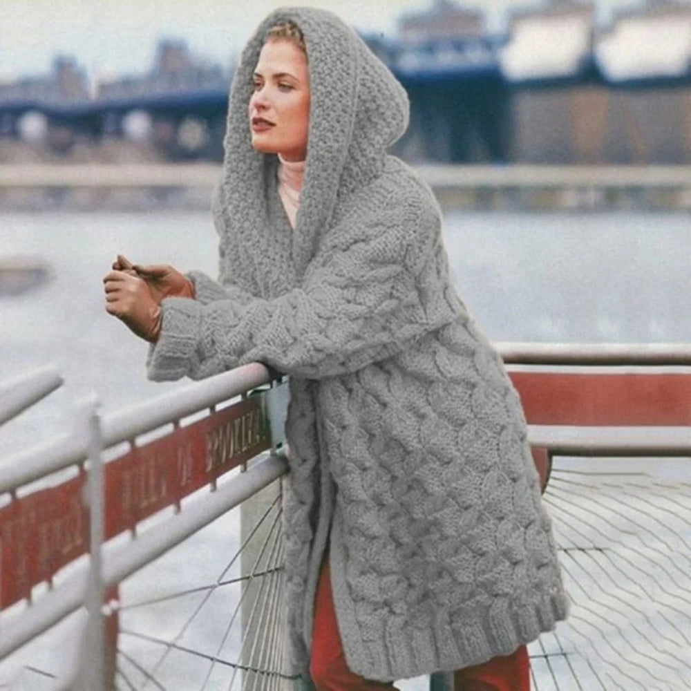 Heidi-Mode | Übergroße Strickjacke mit Kapuze