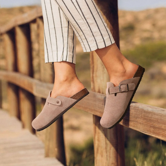 Heidi-Mode | Robuste Wildleder Clogs