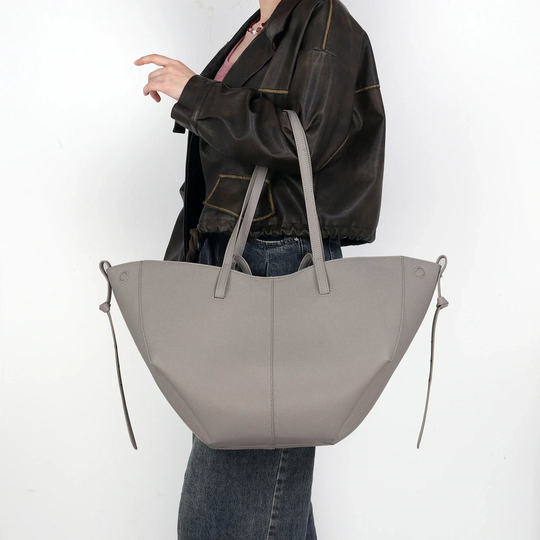 Heidi | Geräumige Handtasche aus veganem Leder