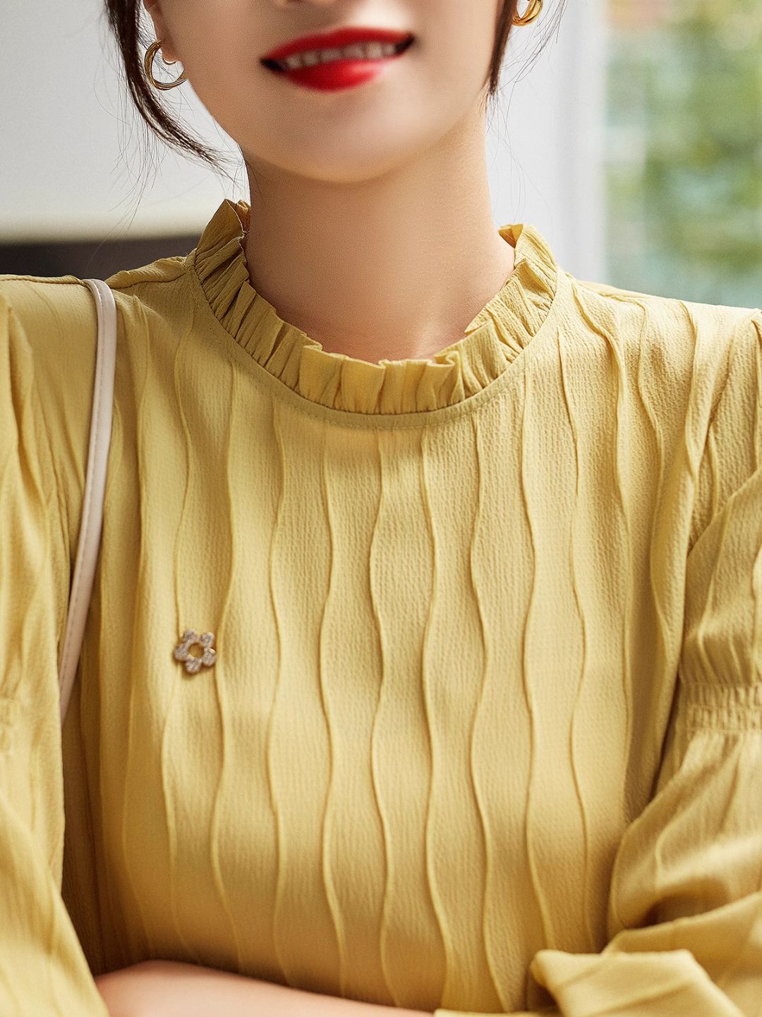 Heidi-Mode | Wavy Textured Stand Collar Top Gelb