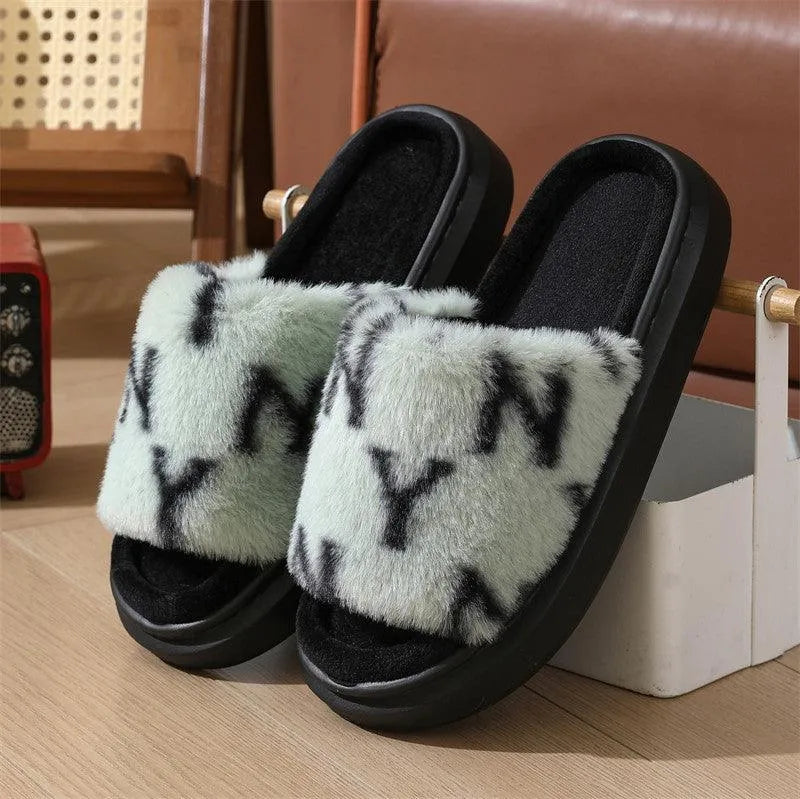 Heidi-Mode | Fuzzy Slippers with Letter Print