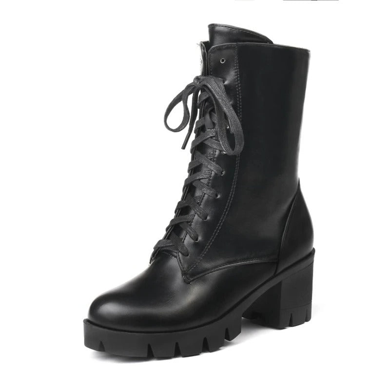 Heidi-Mode | Die Ultimativen Klobigen Stiefel für Unaufhaltsamen Stil