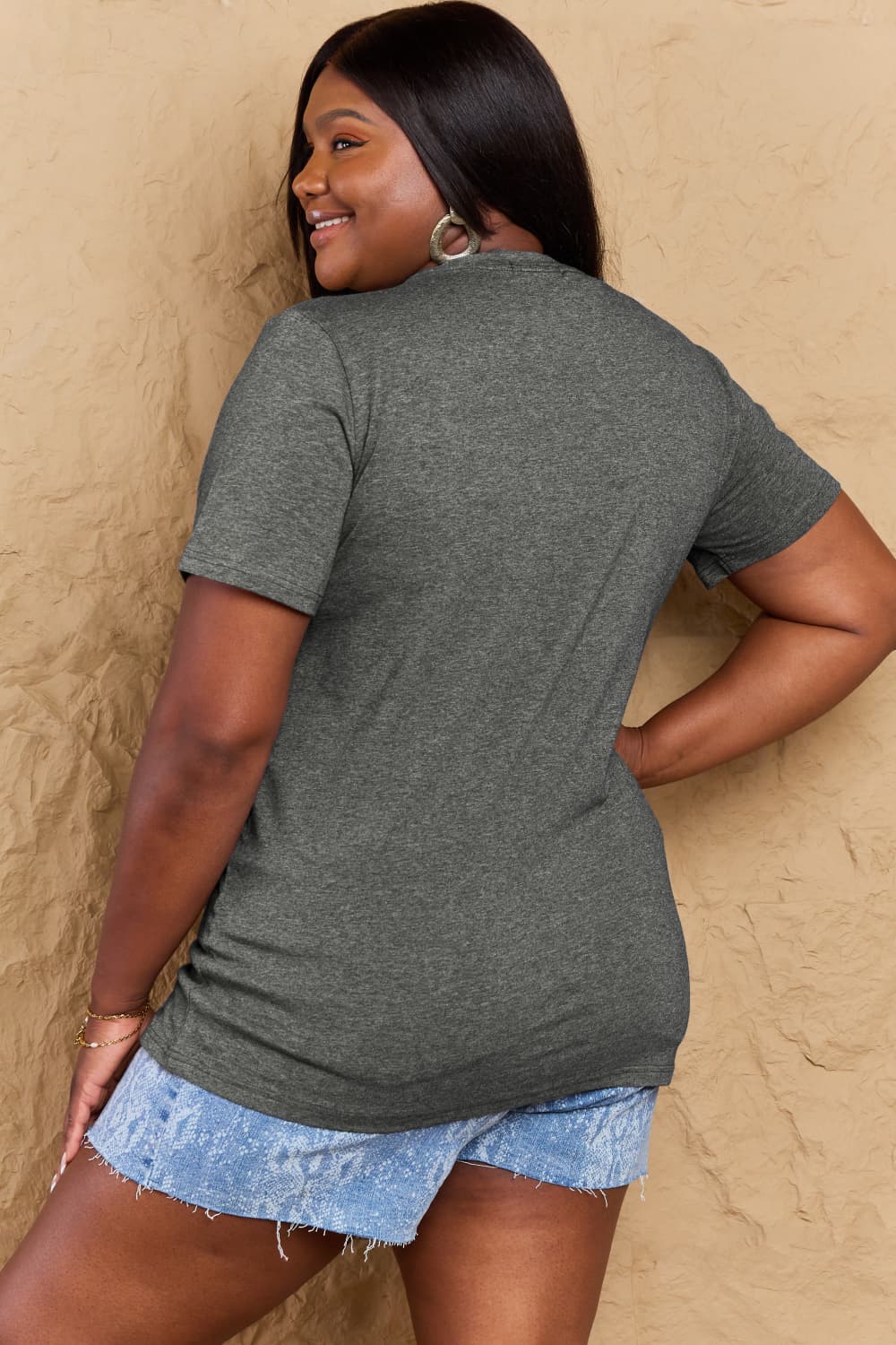 Heidi-Mode | Simply Love Vollgröße Kürbisgesicht Grafik Baumwoll-T-Shirt