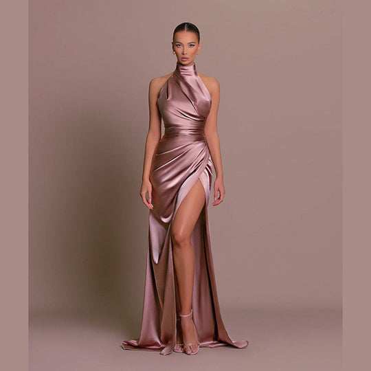 Vielseitiges, ärmelloses, langes Kleid mit Herbstkragen