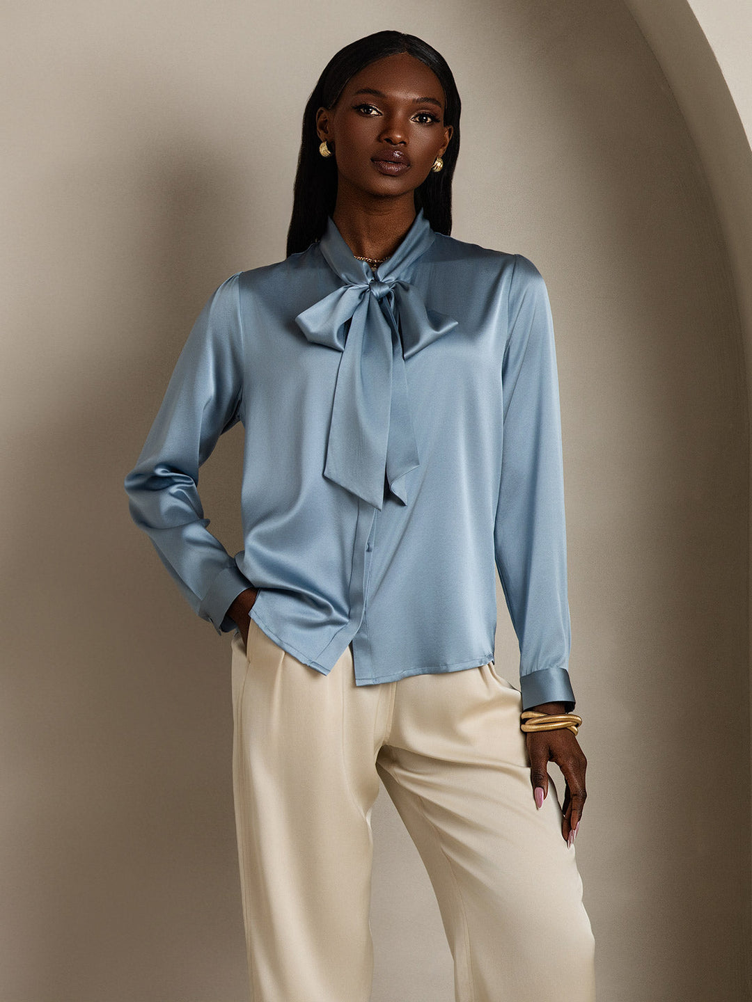 Heidi-Mode | Damen Elegante Seidenbluse mit Schlipskragen und Langen Ärmeln