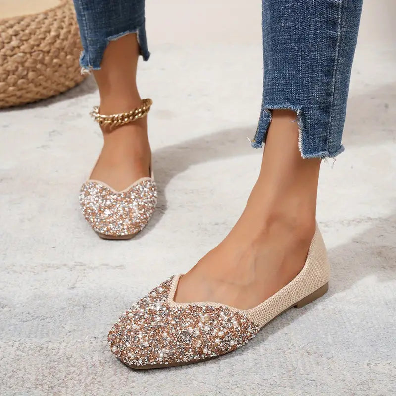 Heidi-Mode | Elegante Flache Schuhe mit Quadratischer Nietenverzierung