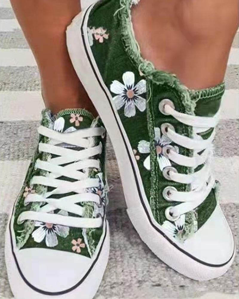 sneaker met bloemen