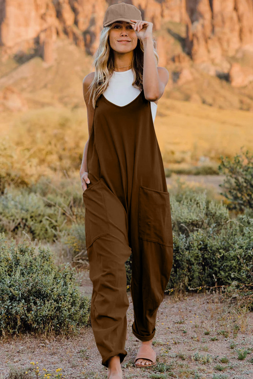 Heidi-Mode | Double Take Vollgrößen V-Ausschnitt Ärmelloses Jumpsuit mit Taschen
