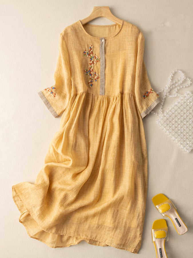 Heidi-Mode | Besticktes Kleid aus Baumwolle