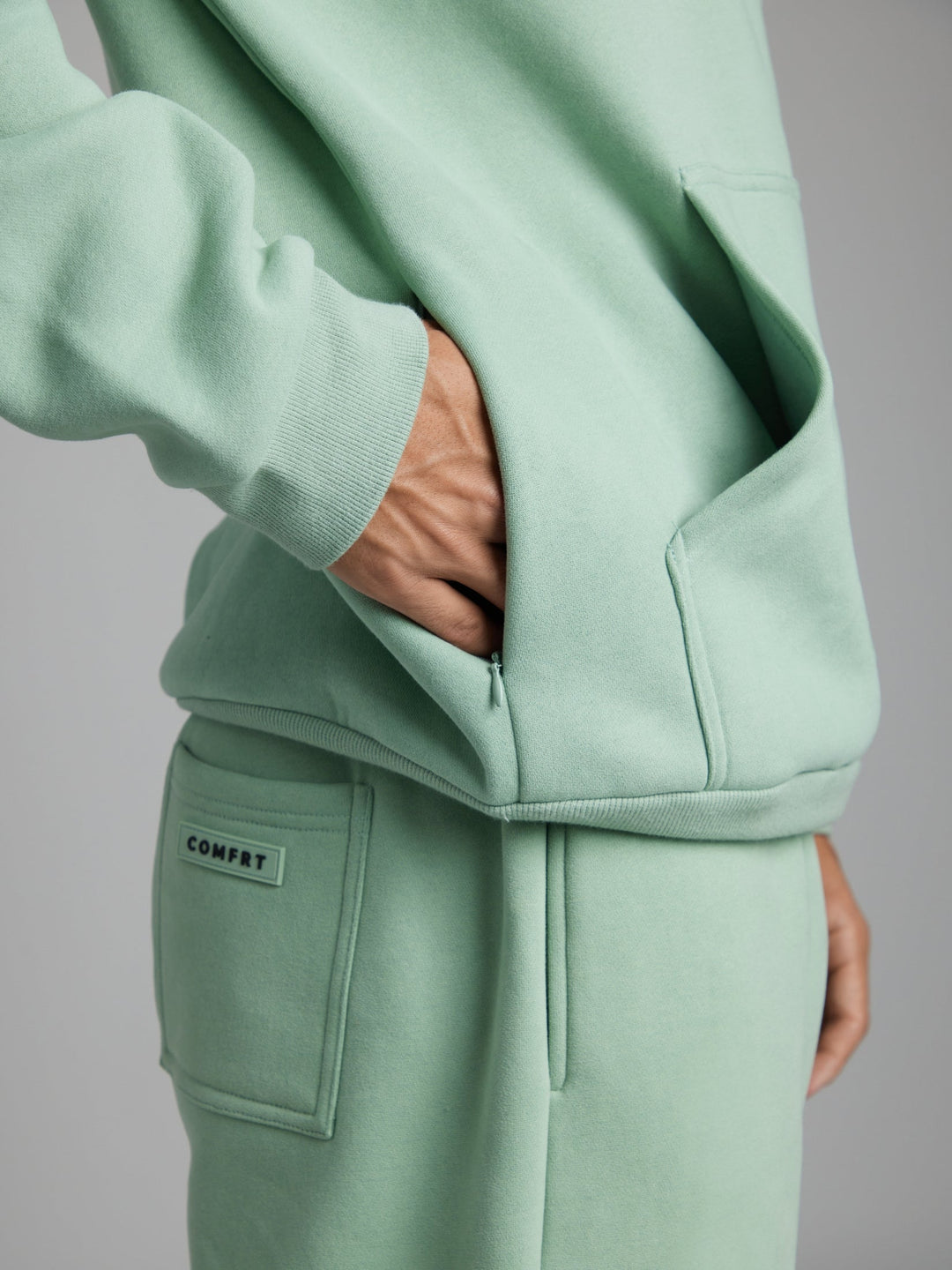 Heidi-Mode | Reise Kapuzenpullover mit Flugzeugmodus-Grafik