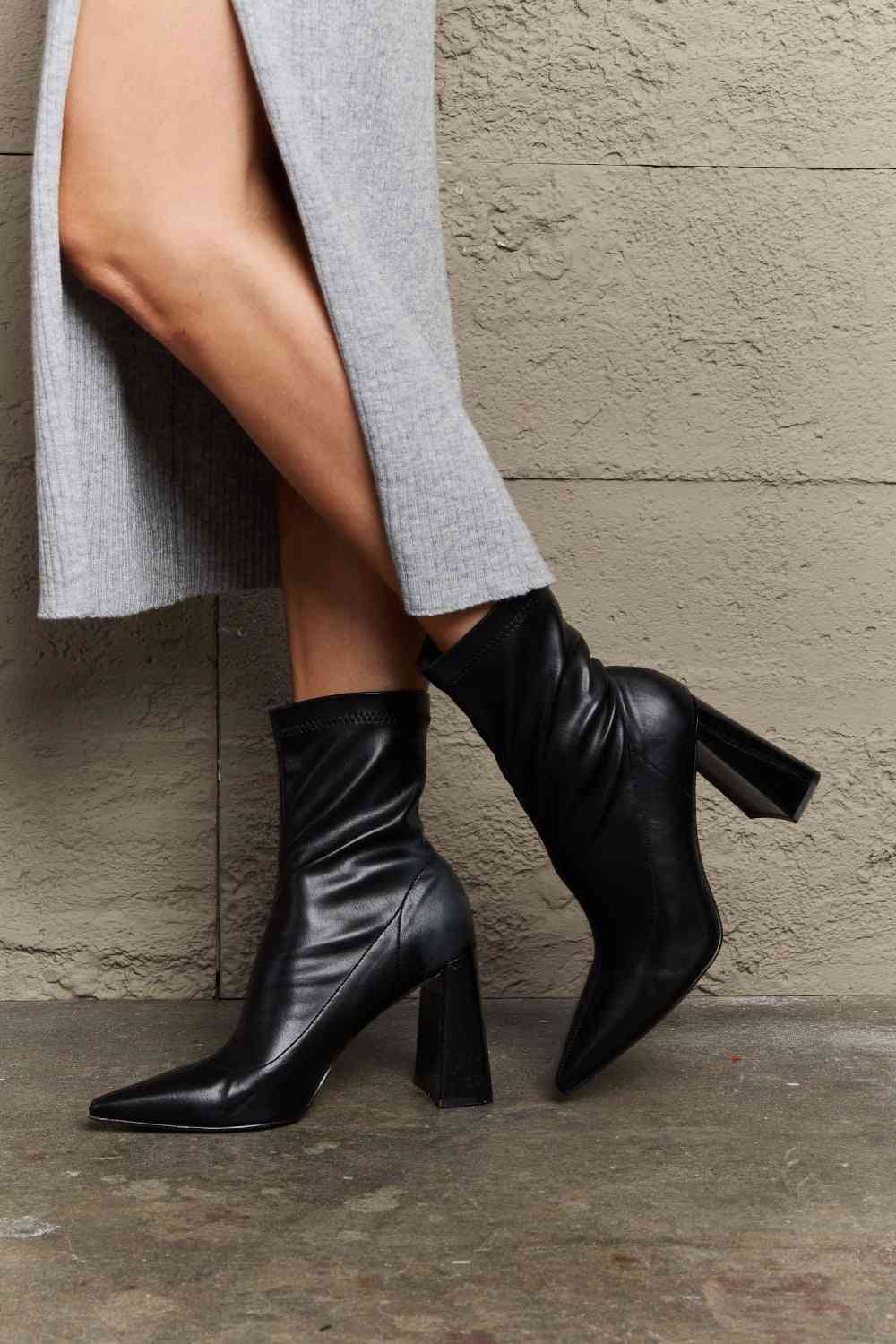 Heidi-Mode | Weeboo Stacy Block-Absatz Sockenstiefel