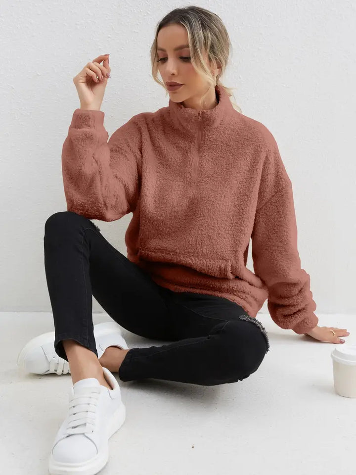 Lässiges, bequemes Plüschpullover-Sweatshirt mit Tasche