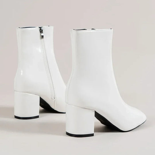 Heidi-Mode | Elegante und Vielseitige Stiefeletten