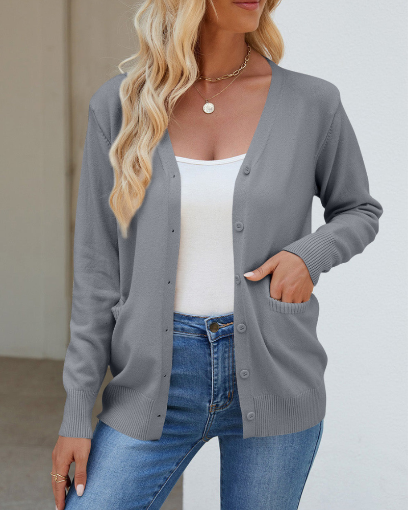 Heidi-Mode | Strickjacke mit V-Ausschnitt, Knöpfen, langen Ärmeln und Taschen