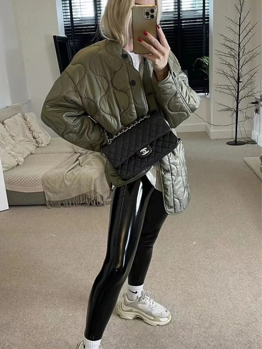 Heidi-Mode | Trendy Olivgrüne Oversized Steppjacke für einen stilvollen Look Ideal für Herbst/Winter