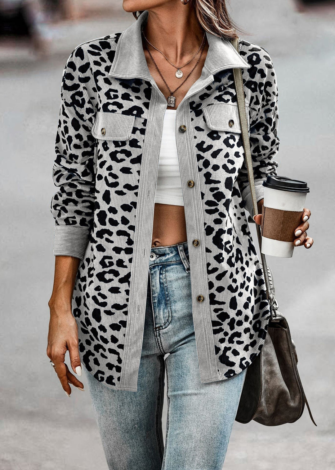 Heidi-Mode | Trendige Zwischen Jacke mit Leopardenmuster