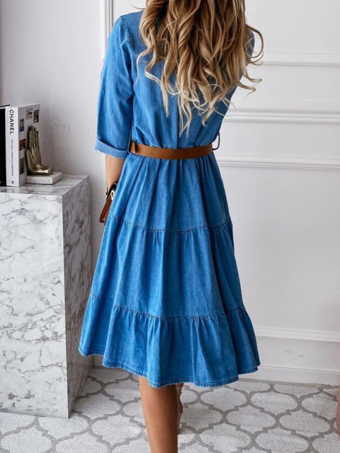 Blaues Denim-Kleid mit Rüschen