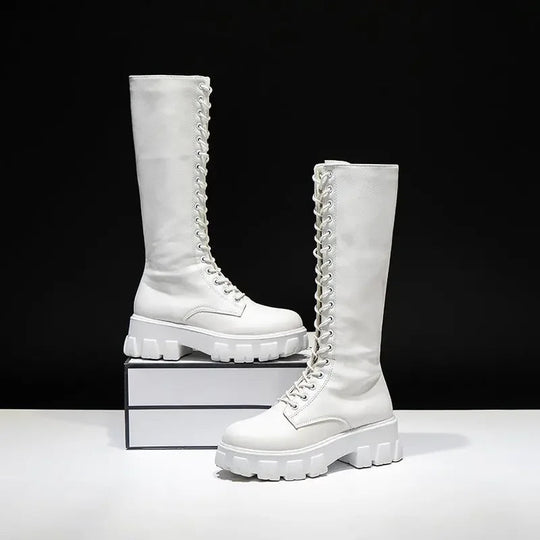 Heidi-Mode | kniehohe Stiefel mit Absatz für Frauen perfekt für lässige Tage