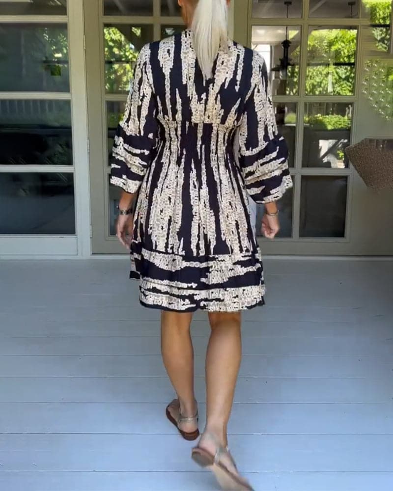 Heidi-Mode | Kleid V-Ausschnitt Knielang Leicht und Luftig 3/4 Ärmel Elegante Gemustert