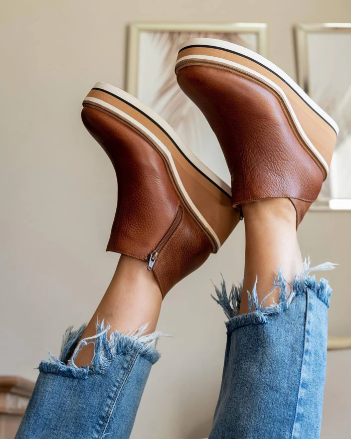 Heidi-Mode | Damen Leder Stiefeletten mit Keilabsatz und Reißverschluss