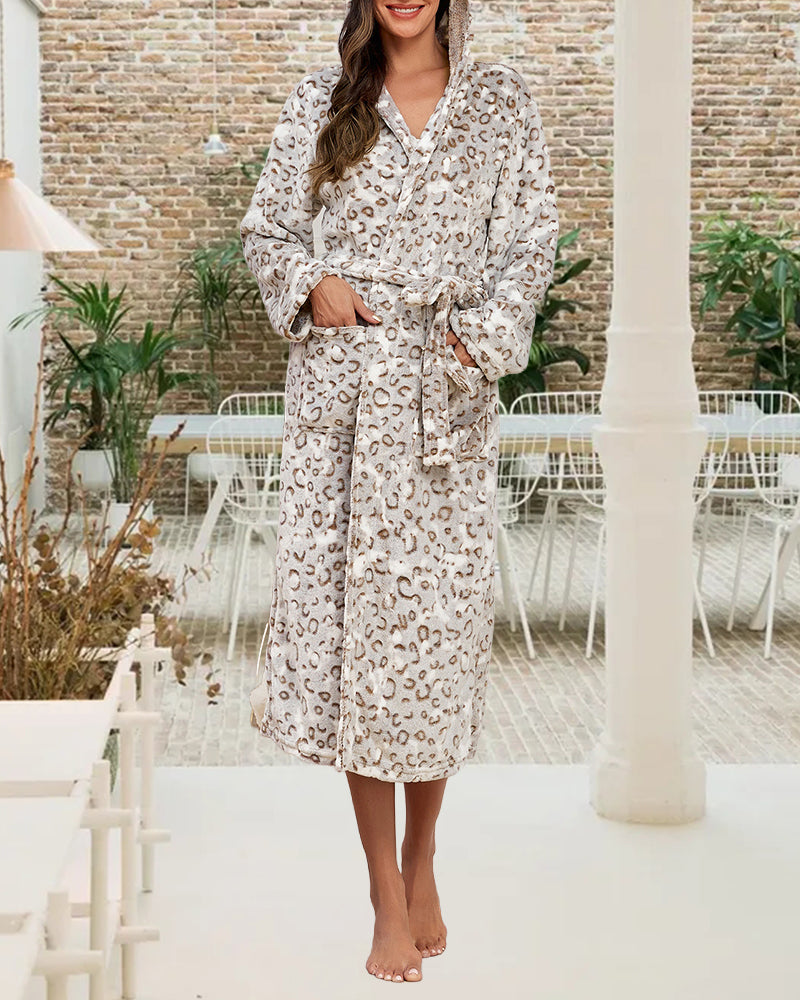 Heidi-Mode | Robe mit Leopardmuster und Elegant Merkmalen