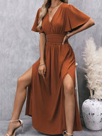 Heidi-Mode – kleid mit rüschenkragen und plissierter taille