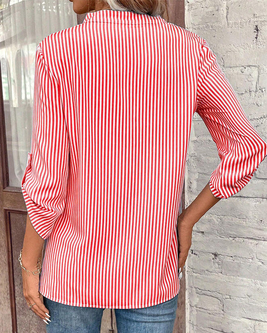 Heidi-Mode | gestreiftes Shirt mit V-Ausschnitt und Brusttasche