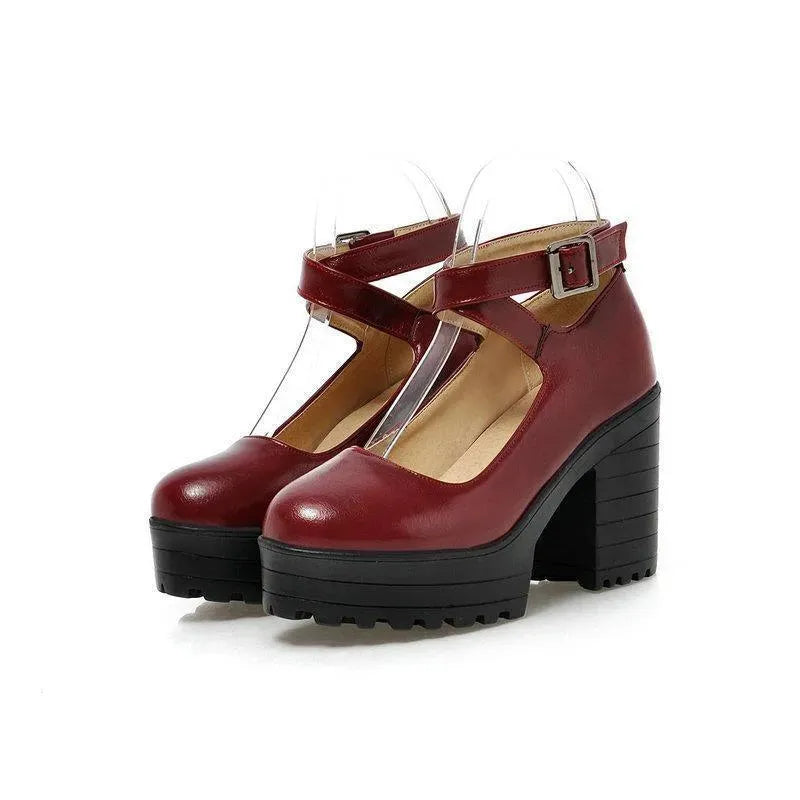 Heidi-Mode | High-heeled shoes with platform and wide heel