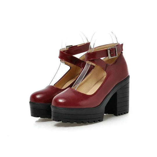 Heidi-Mode | High-heeled shoes with platform and wide heel