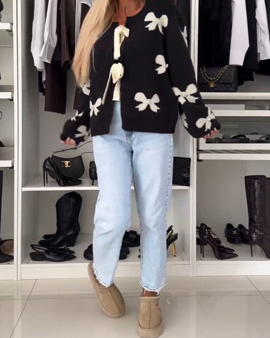 Heidi-Mode | Cardigan mit Schleifenbindung und Schleifenmotiv