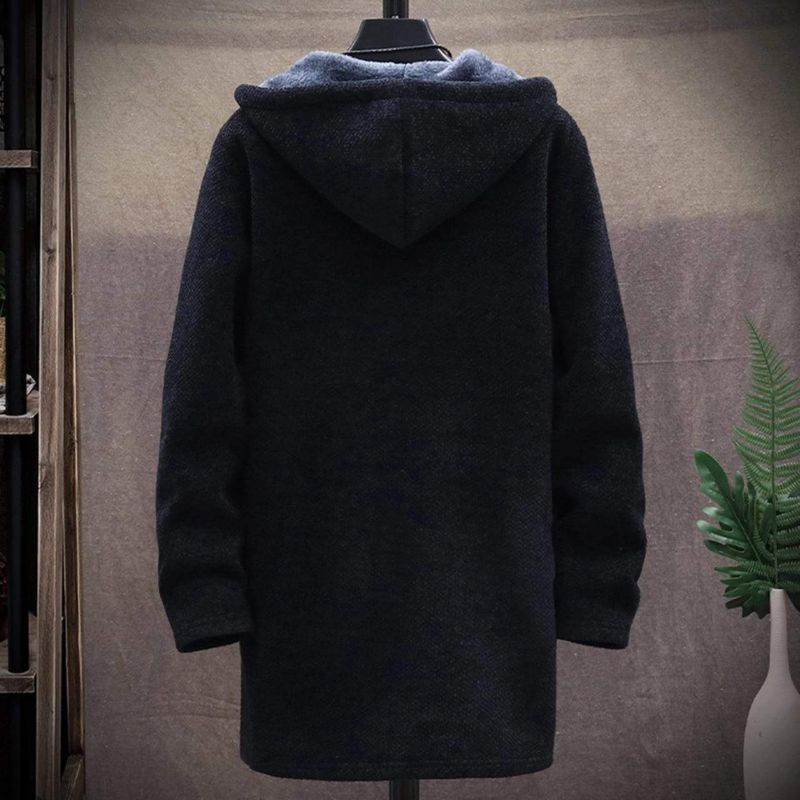 Stylischer, warmer und lässiger Kapuzenpullover mit Seitentaschen