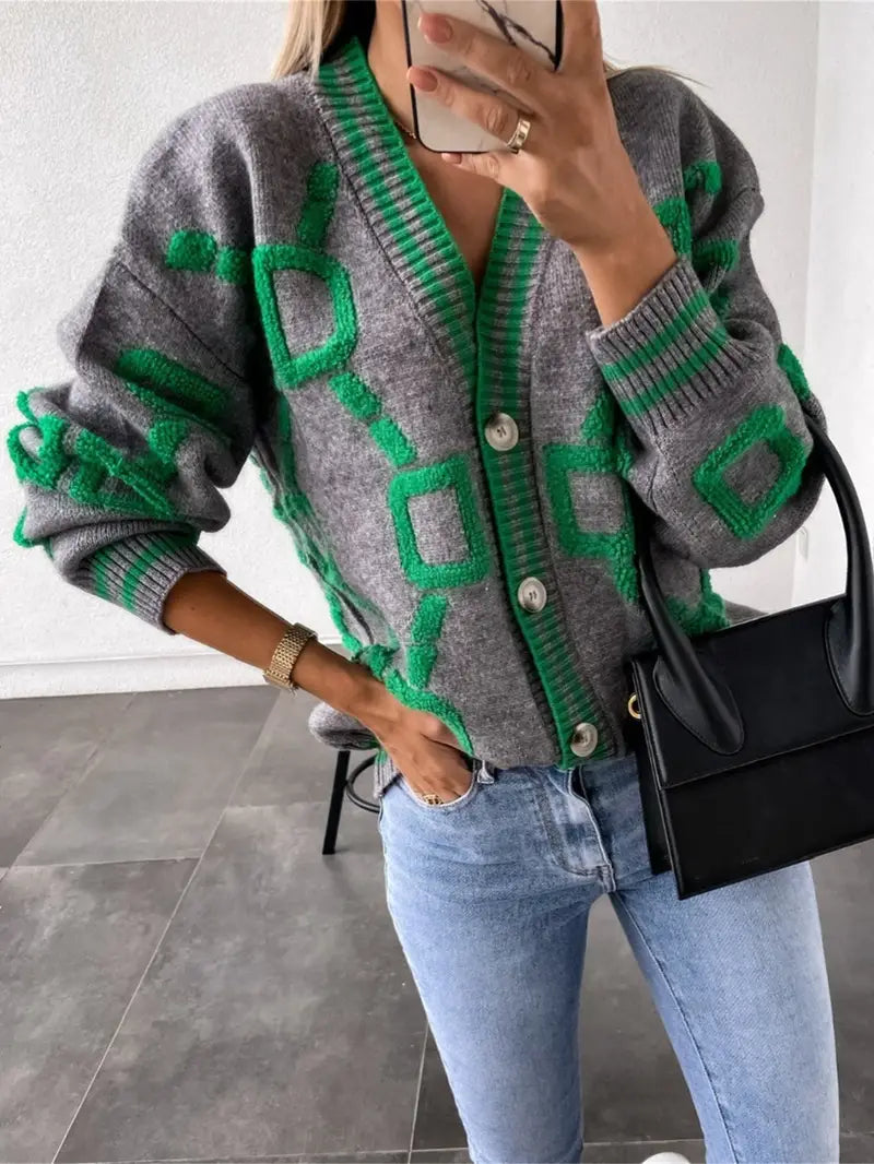 Strickjacke mit V-Ausschnitt und hohem Kontrast