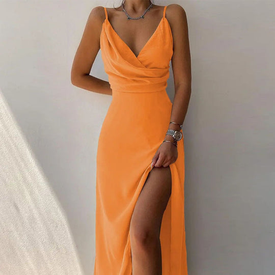 Heidi Mode | Kleid mit Hosenträgern und V-Ausschnitt mit geteiltem Print