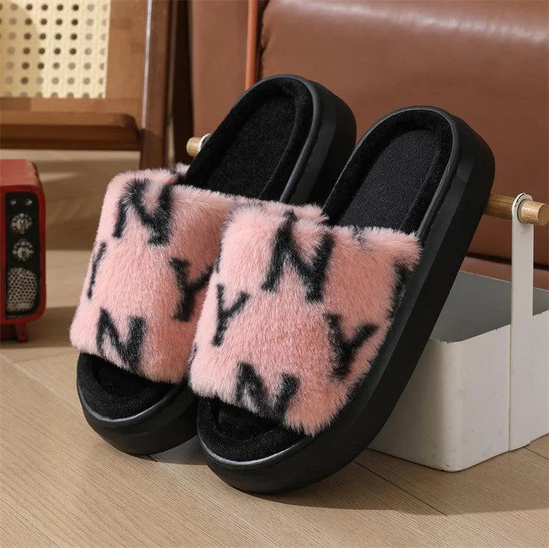 Heidi-Mode | Fuzzy Slippers with Letter Print