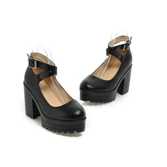 Heidi-Mode | High-heeled shoes with platform and wide heel
