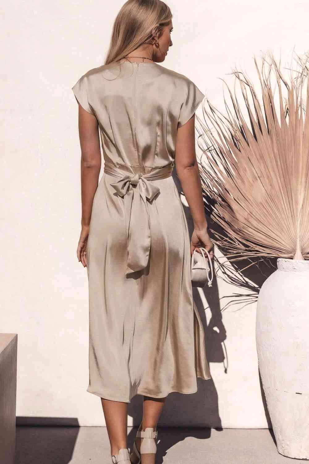Heidi-Mode | Satin Cap Sleeve Tie Back Midi Kleid
