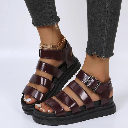Heidi-Mode | Sandals with buckle and platform with open toes