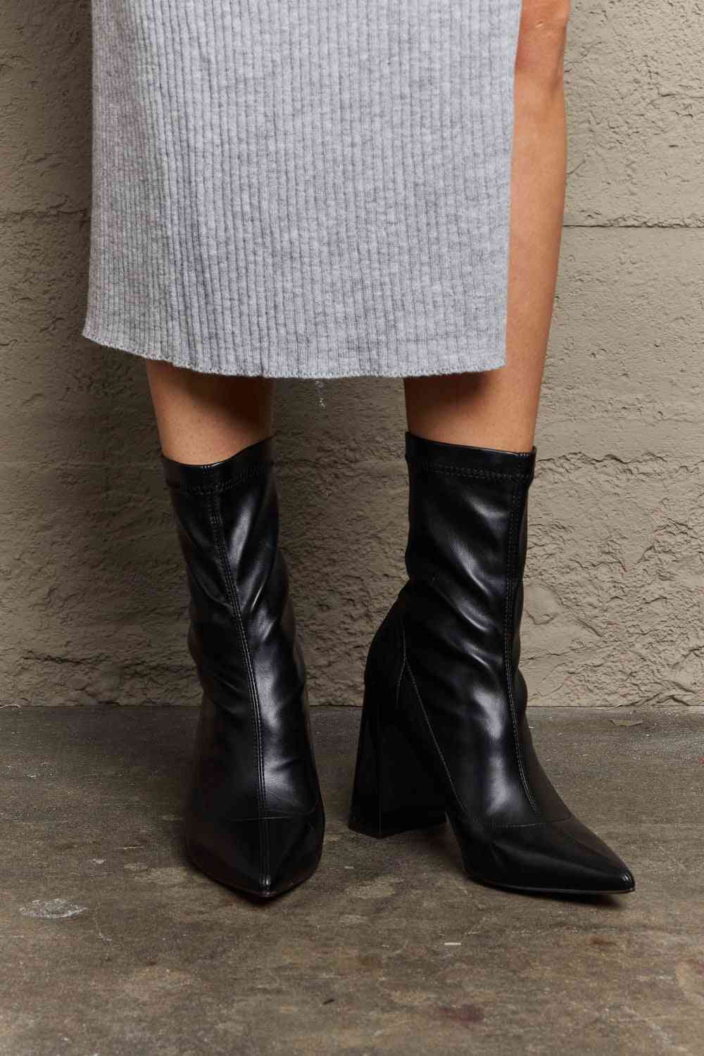 Heidi-Mode | Weeboo Stacy Block-Absatz Sockenstiefel